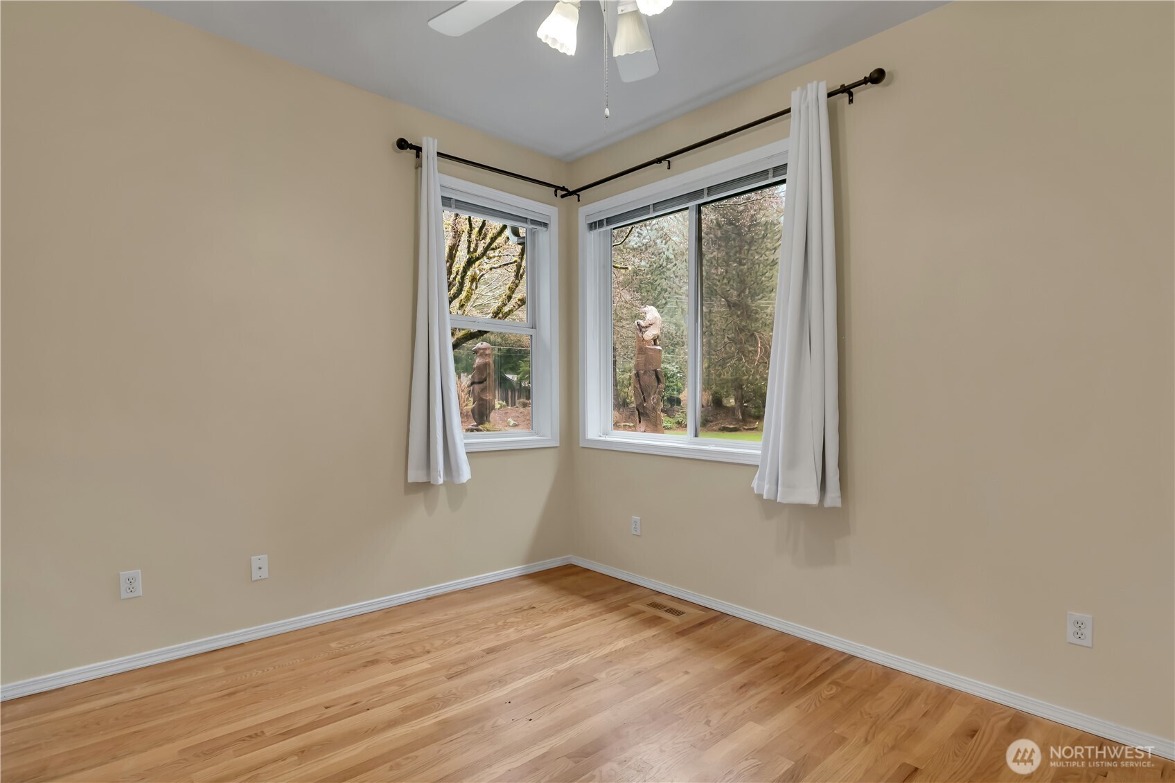 44217 SE Mt Si Road , North Bend, WA 98045