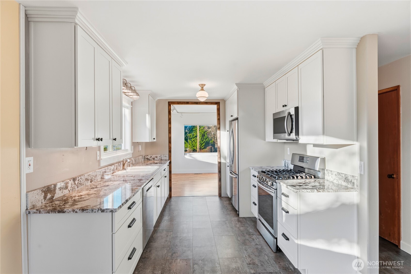 1411 5th Street , Anacortes, WA 98221