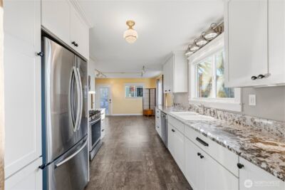 1411 5th Street , Anacortes, WA 98221 - Photo 8