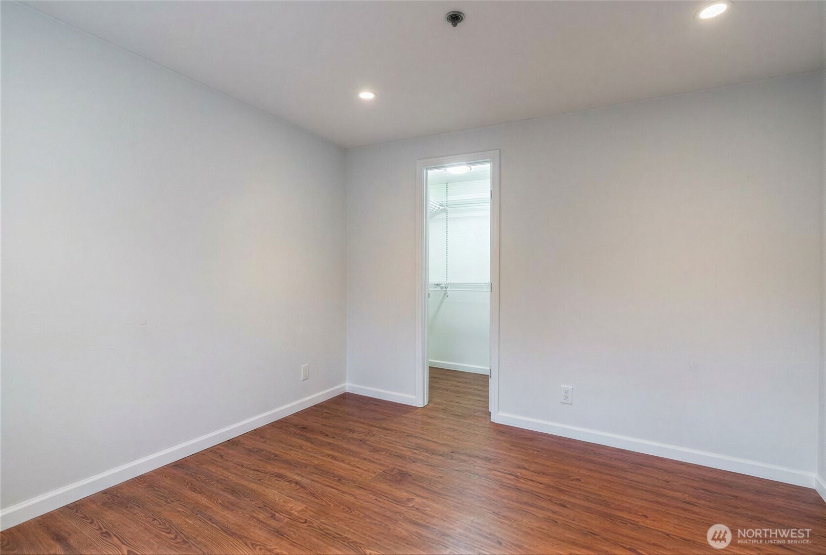 975 Aberdeen Avenue NE #F207, Renton, WA 98056