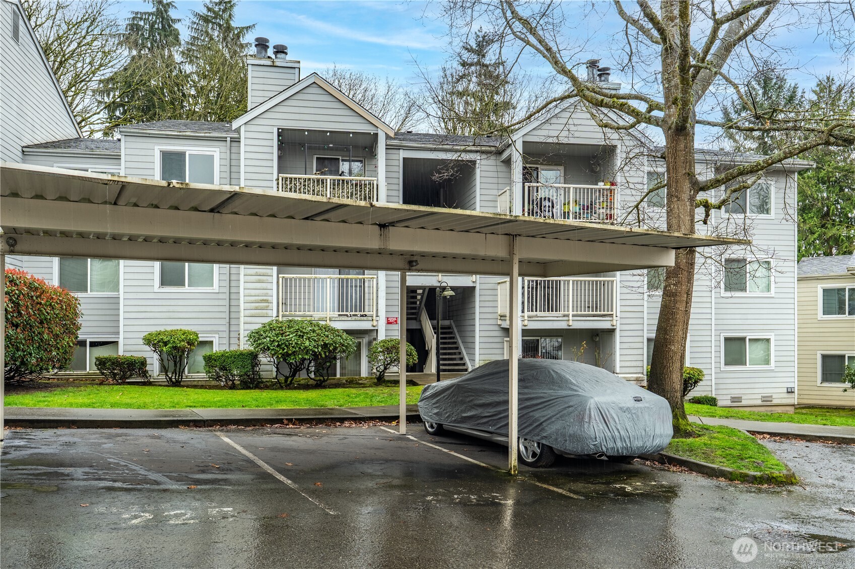 975 Aberdeen Avenue NE #F207, Renton, WA 98056