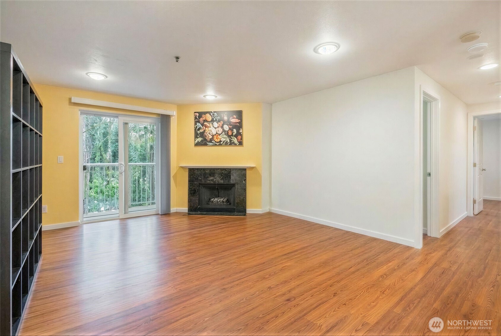 975 Aberdeen Avenue NE #F207, Renton, WA 98056