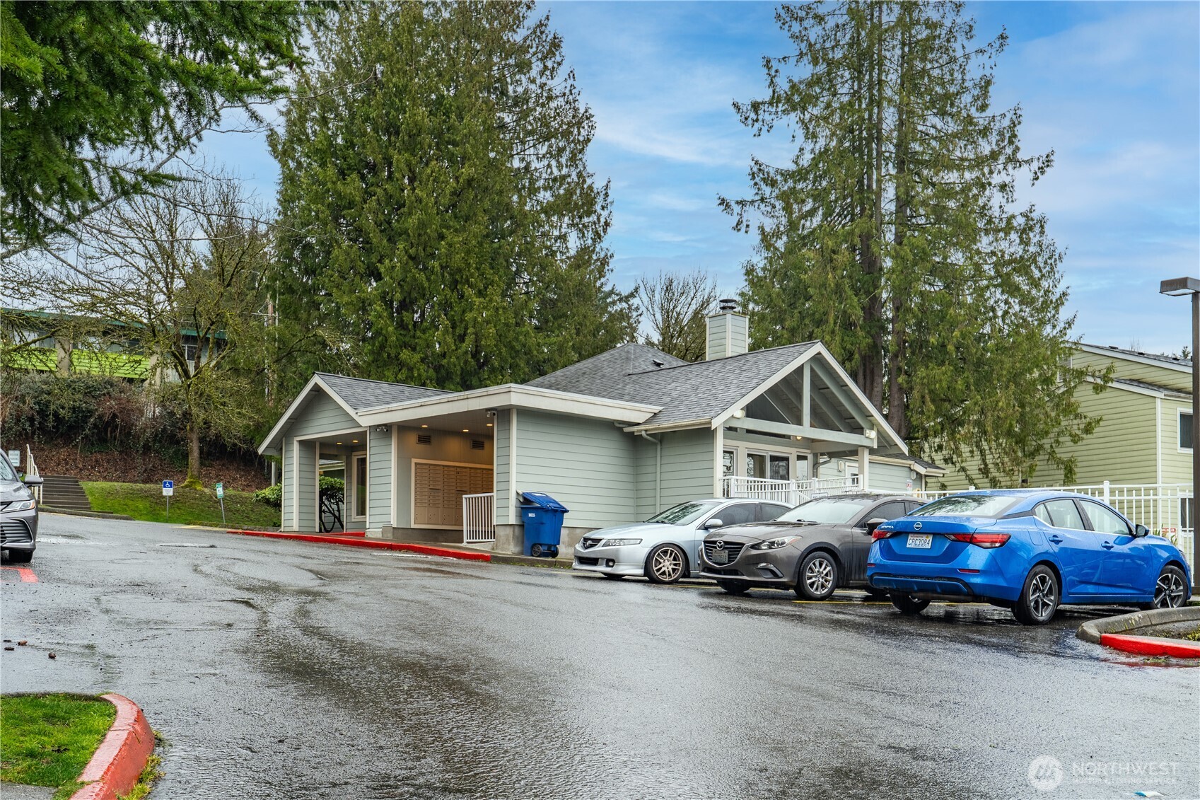 975 Aberdeen Avenue NE #F207, Renton, WA 98056