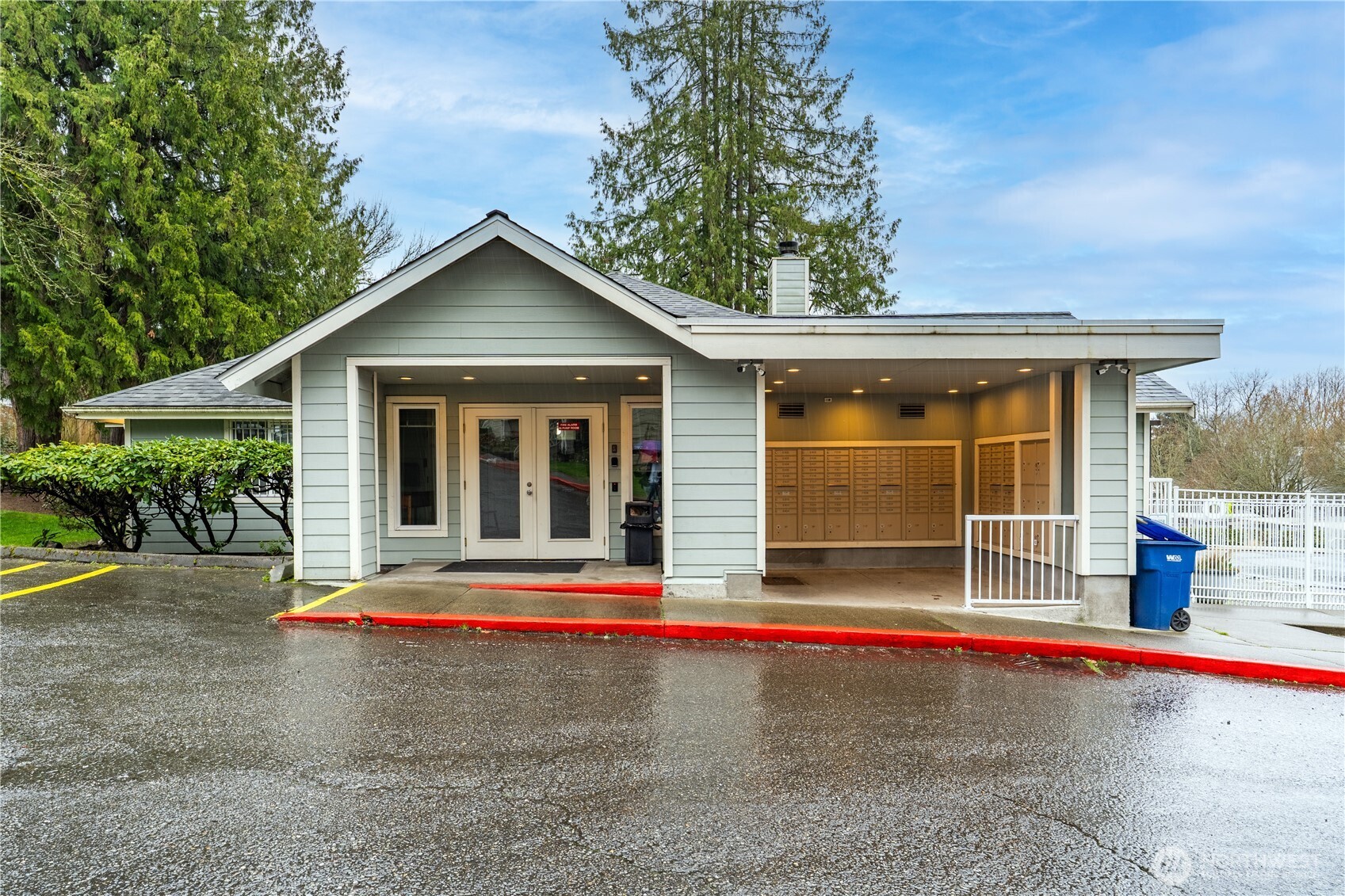 975 Aberdeen Avenue NE #F207, Renton, WA 98056