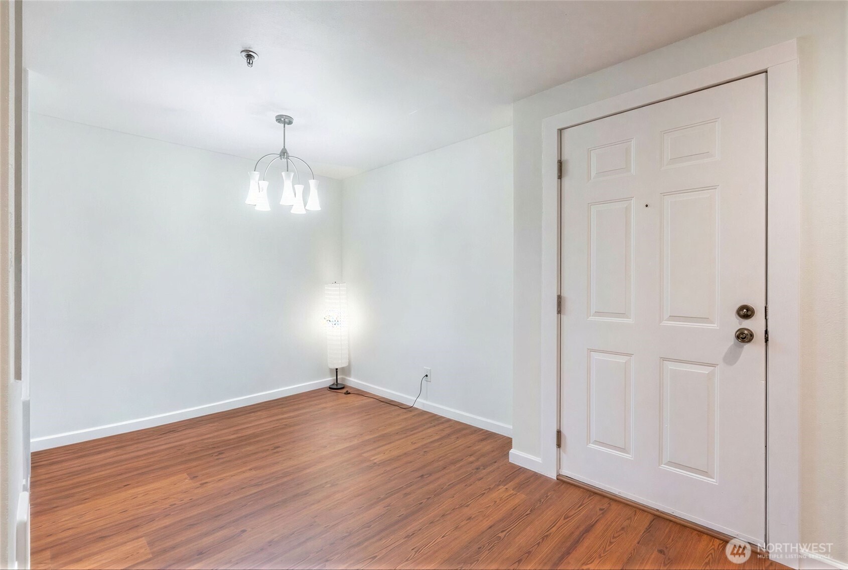 975 Aberdeen Avenue NE #F207, Renton, WA 98056