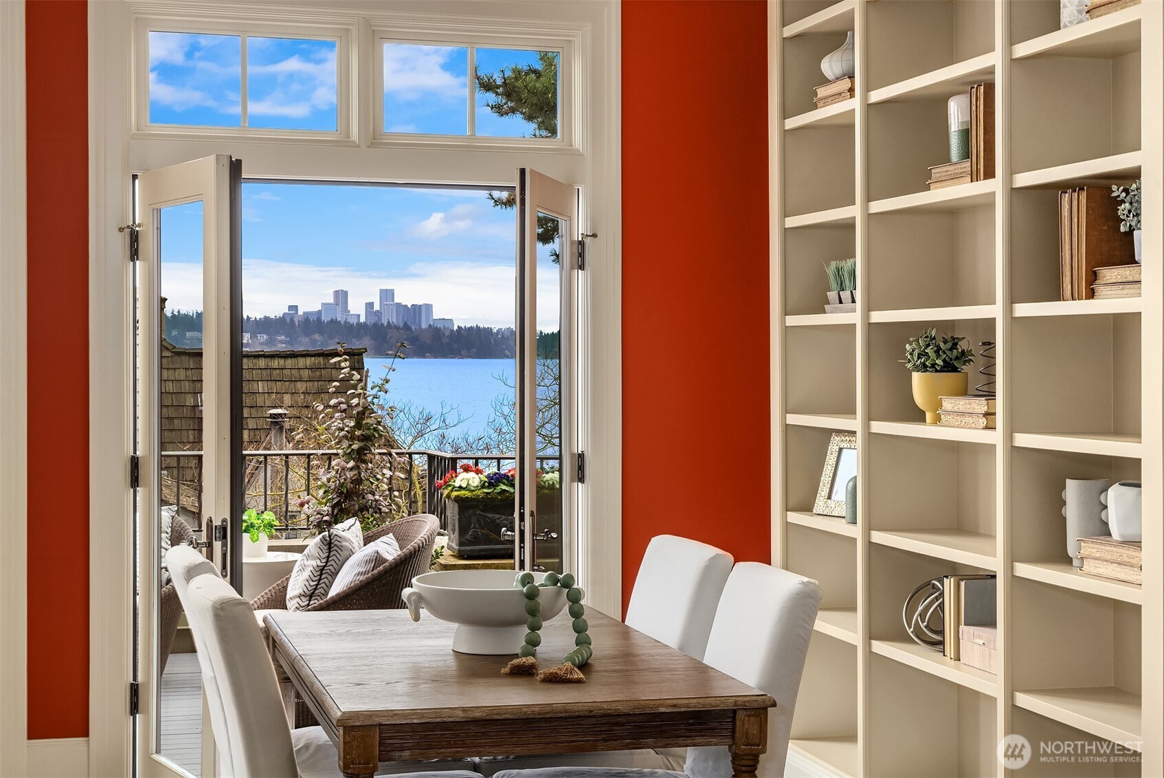 463 39th Avenue E, Seattle, WA 98112