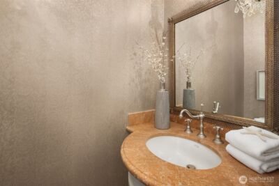 463 39th Avenue E, Seattle, WA 98112 - Photo 18