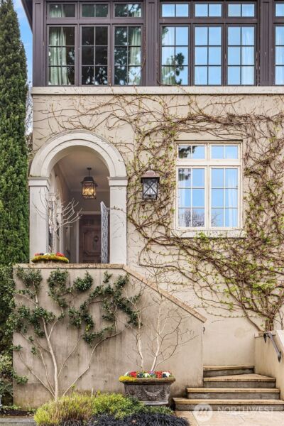 463 39th Avenue E, Seattle, WA 98112 - Photo 6