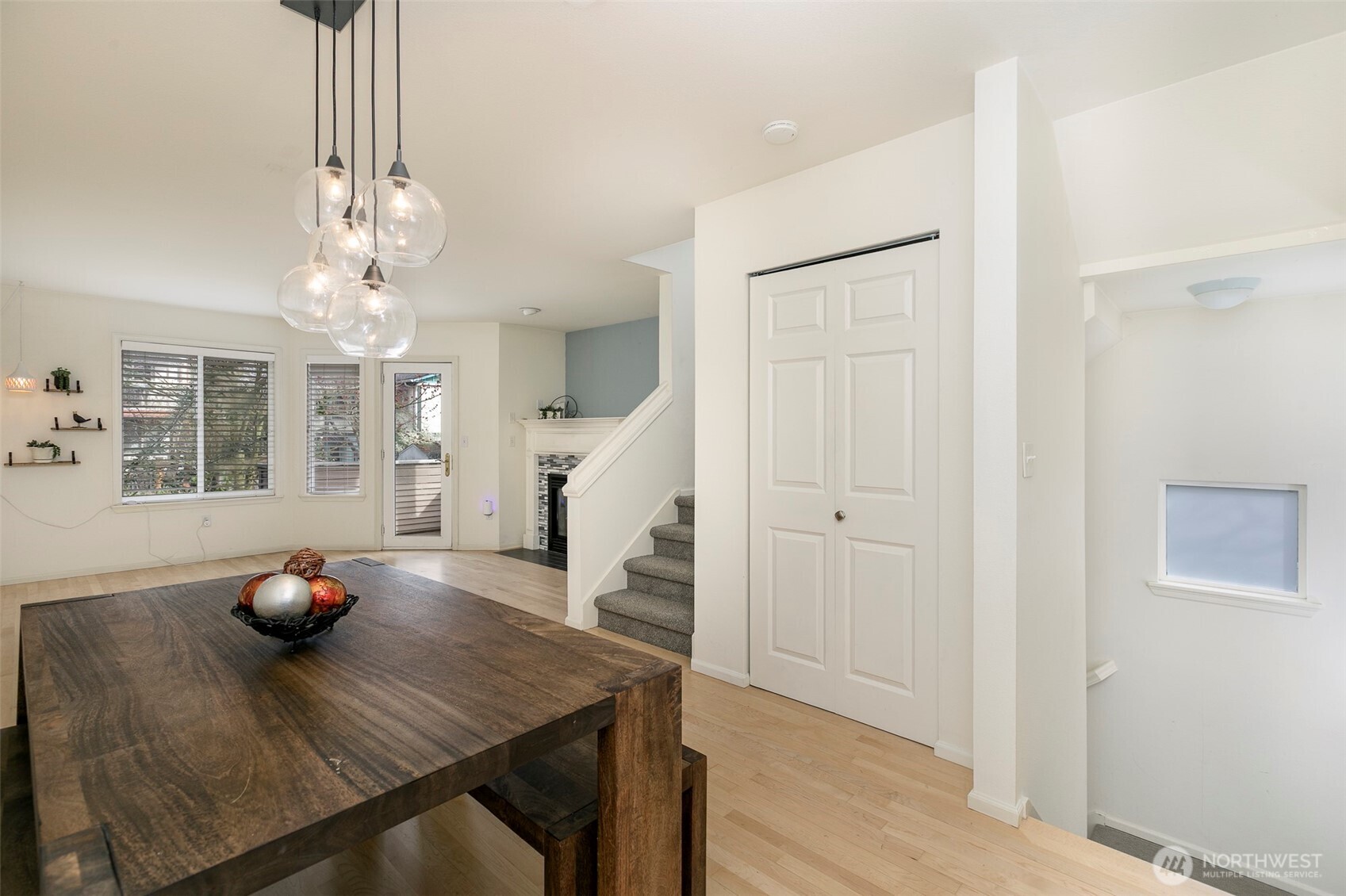 730 N 95th Street , Seattle, WA 98103