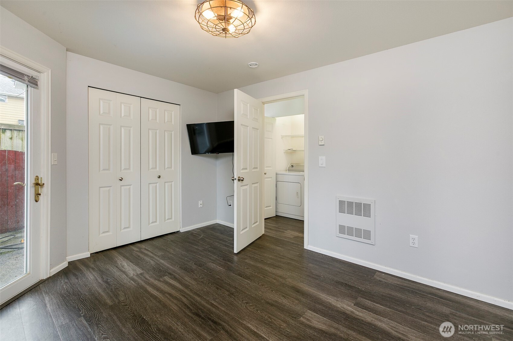 730 N 95th Street , Seattle, WA 98103