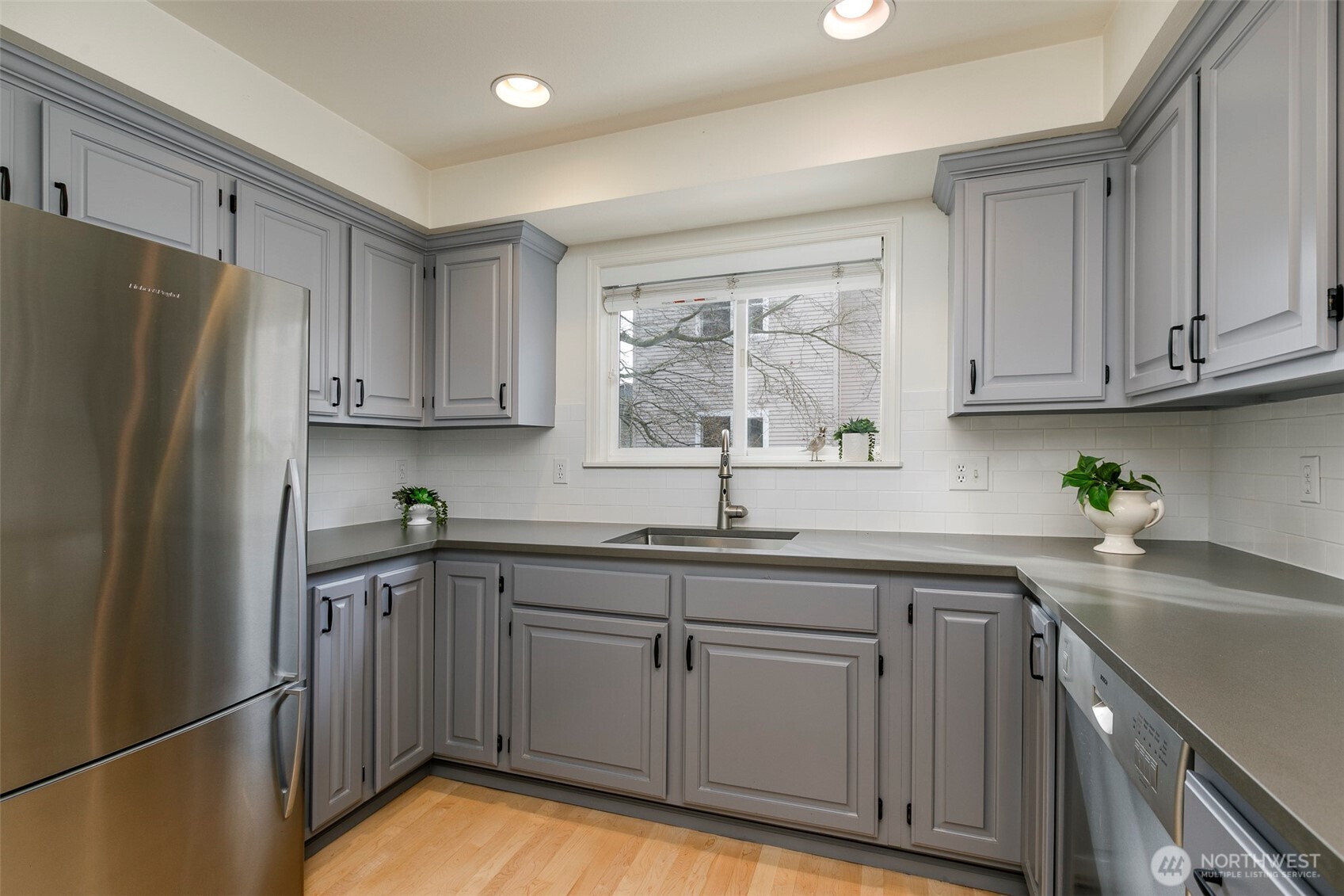 730 N 95th Street , Seattle, WA 98103