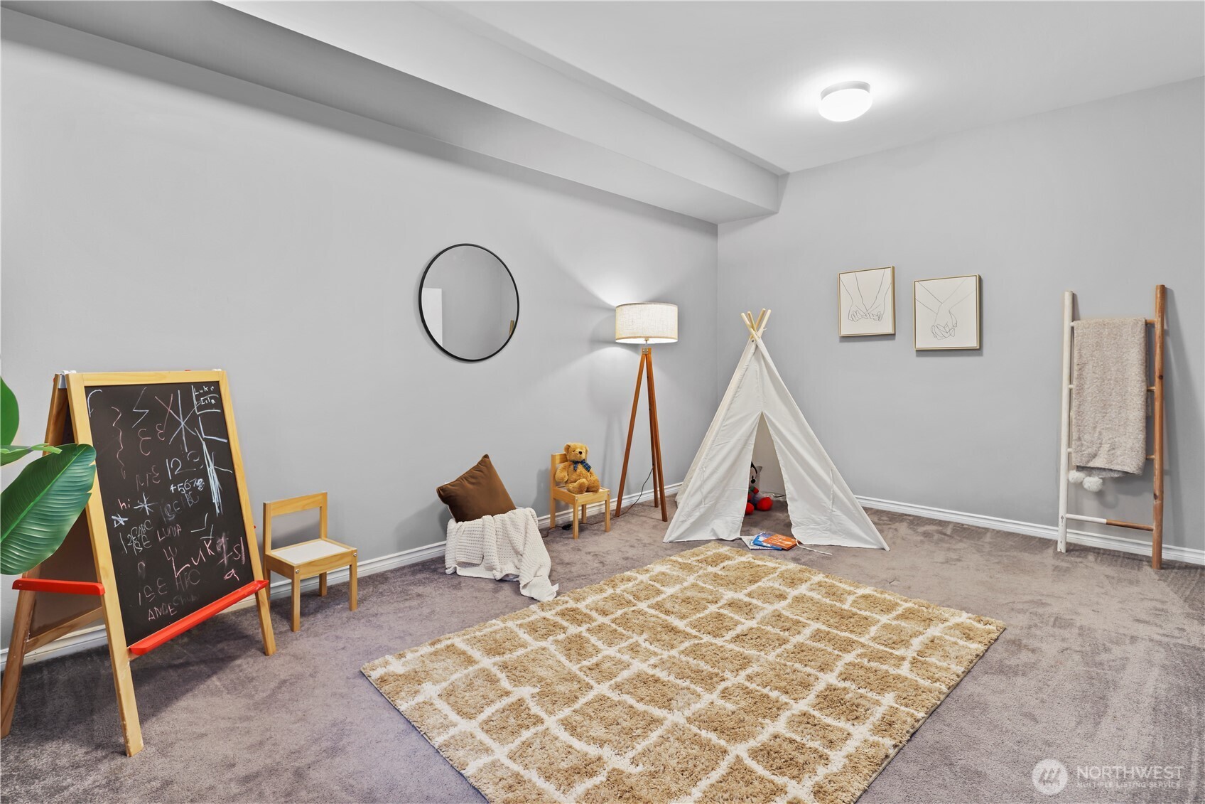 9806 Trombley Road , Snohomish, WA 98290-6379