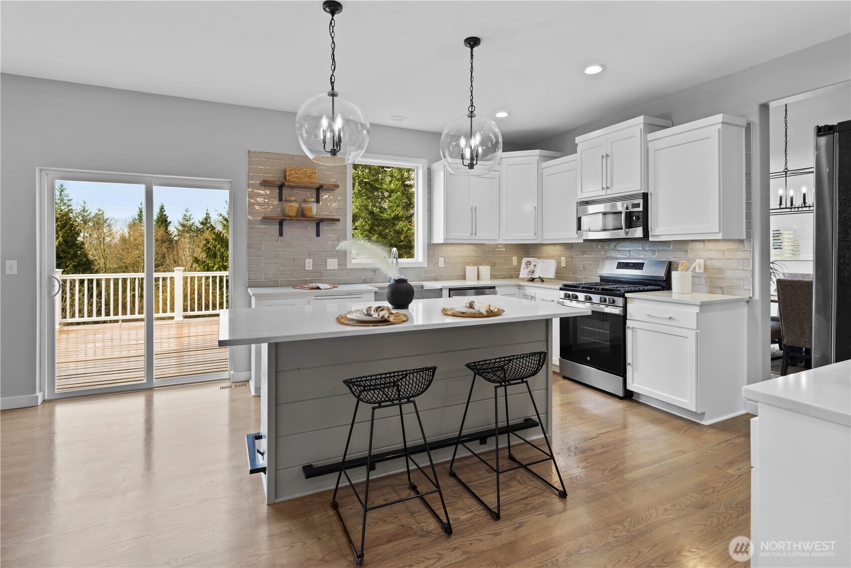 9806 Trombley Road , Snohomish, WA 98290-6379