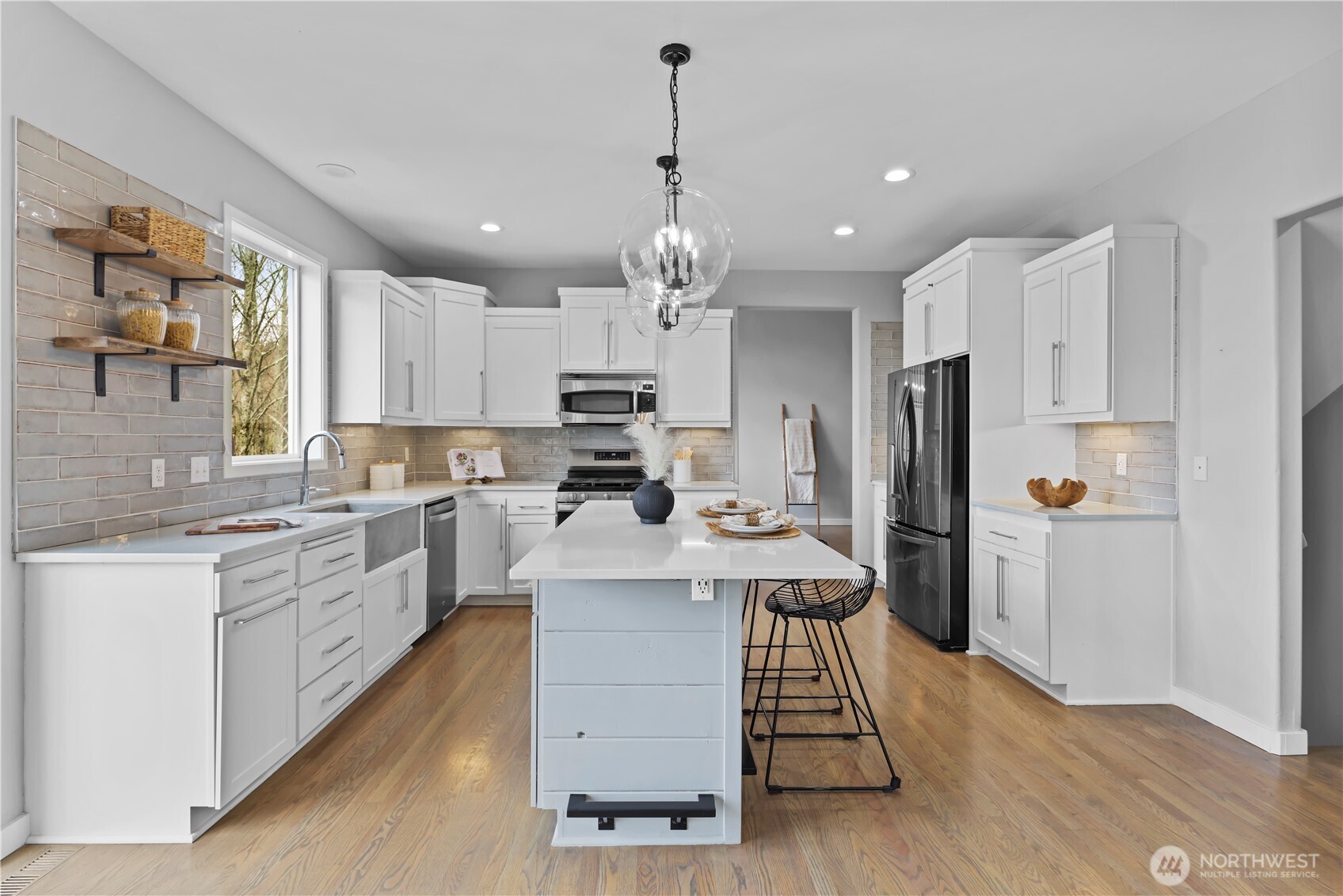 9806 Trombley Road , Snohomish, WA 98290-6379