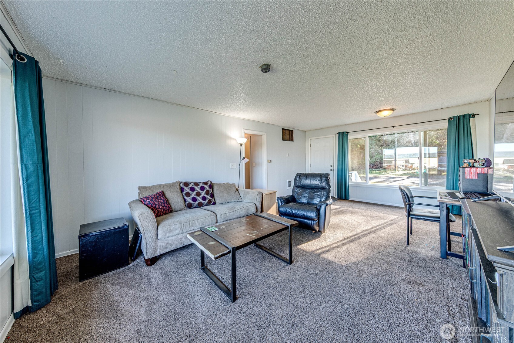 1938 W Highway 101 , Port Angeles, WA 98363