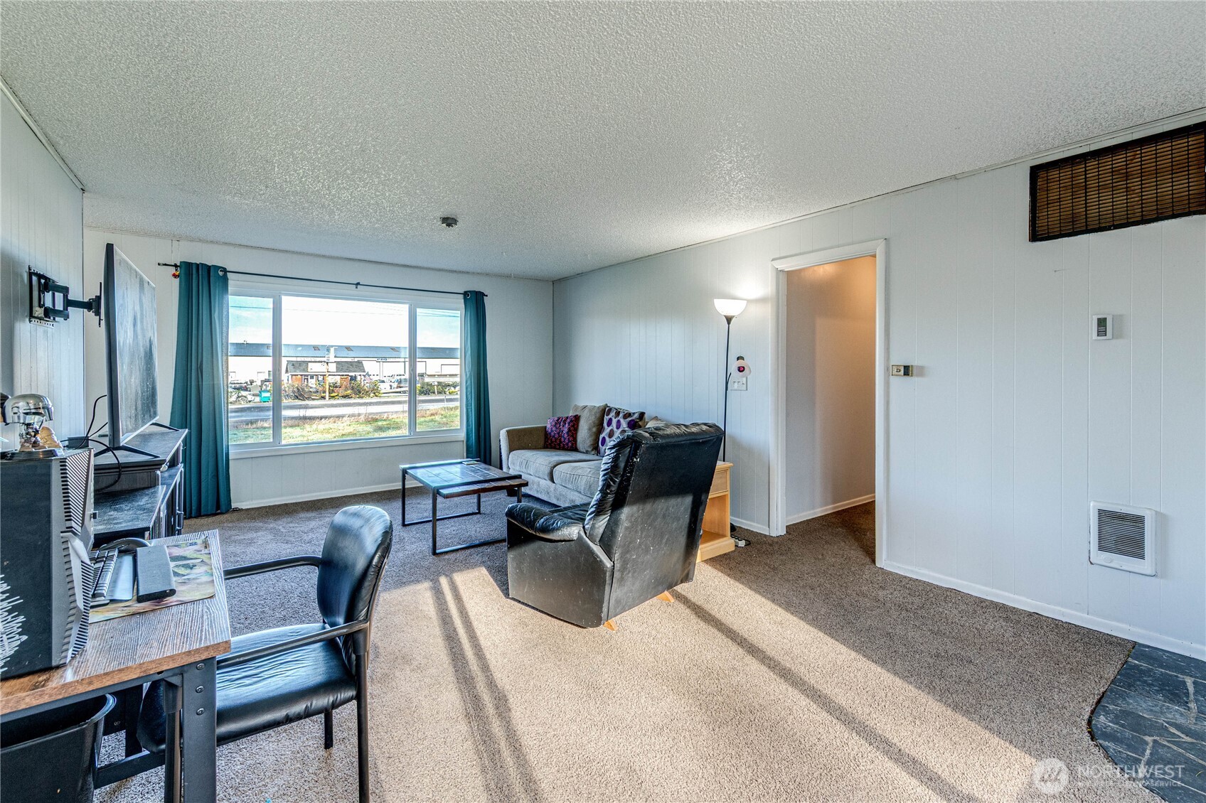 1938 W Highway 101 , Port Angeles, WA 98363