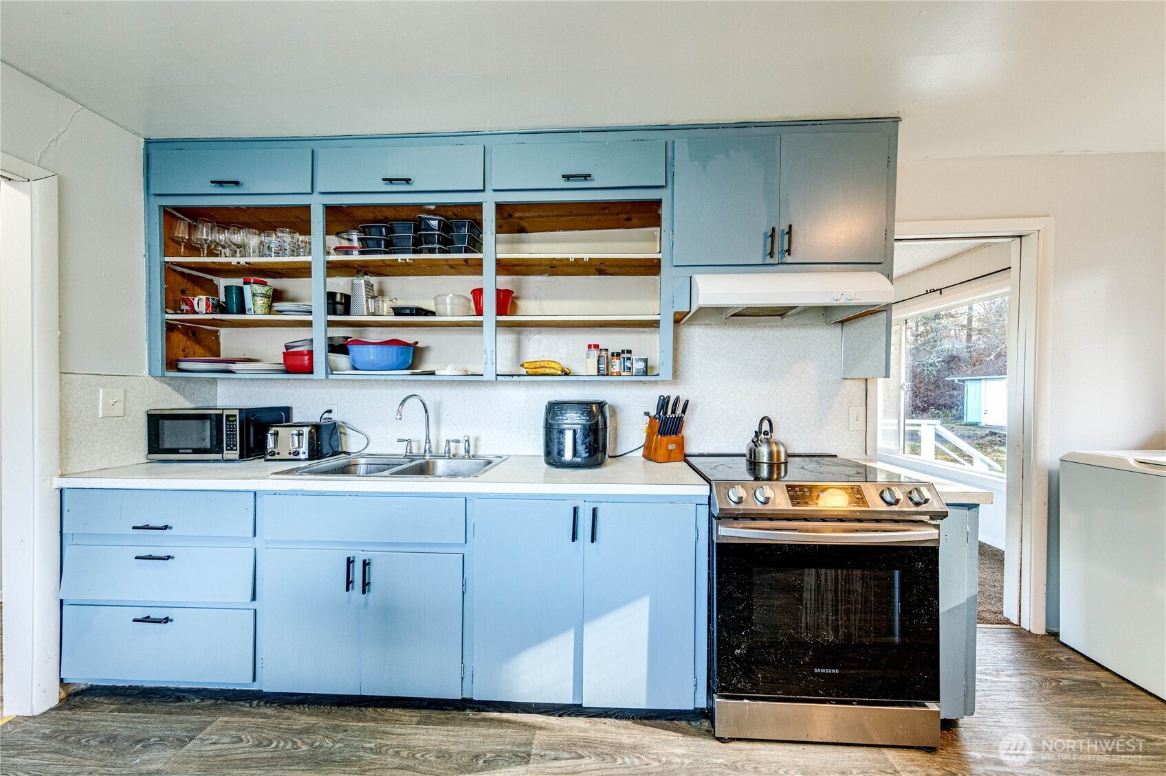 1938 W Highway 101 , Port Angeles, WA 98363