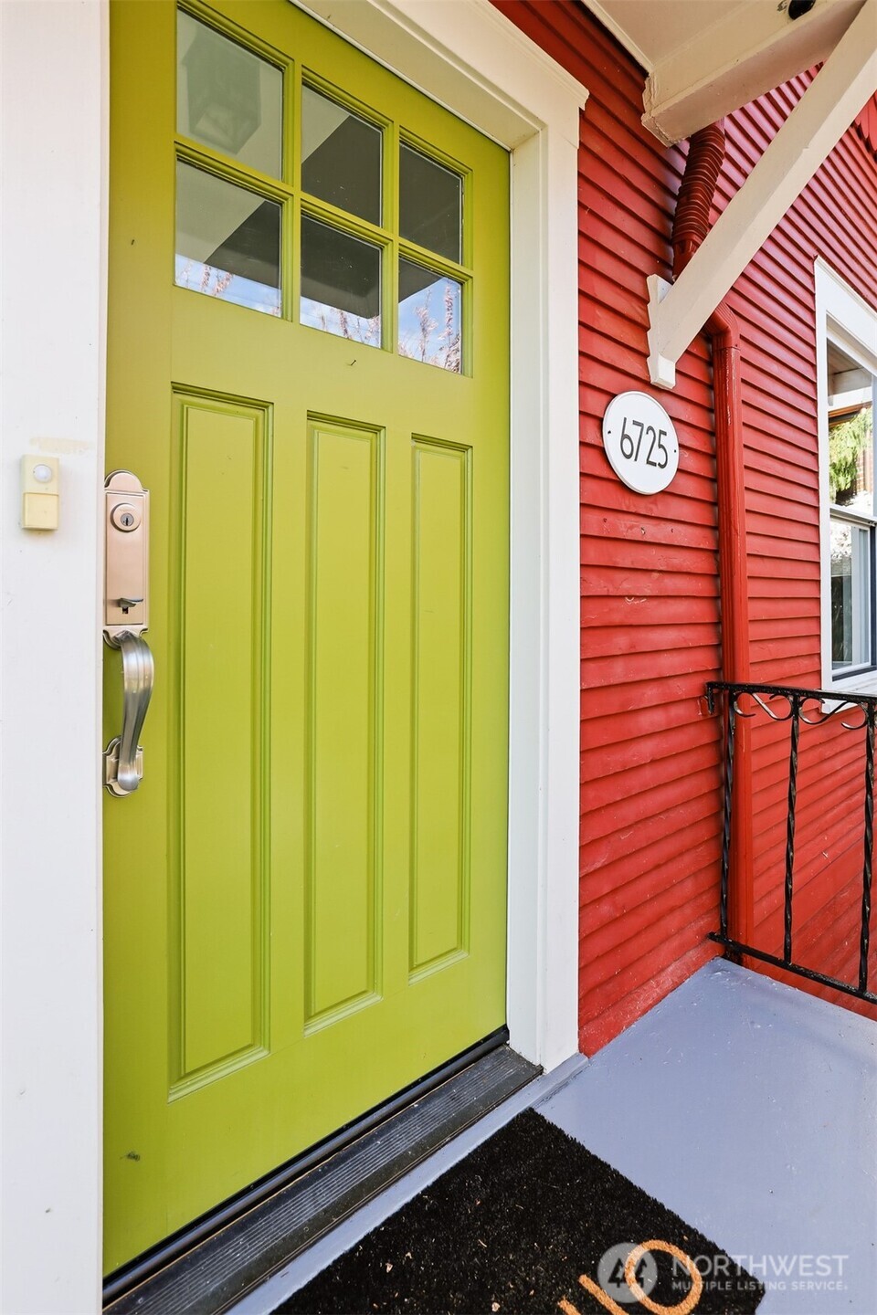 6725 Earl Avenue NW, Seattle, WA 98117