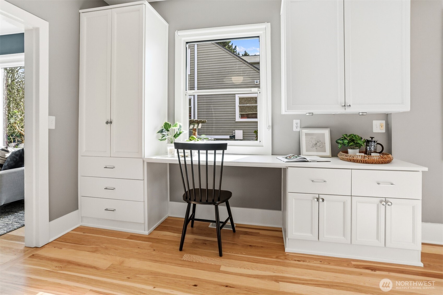 6725 Earl Avenue NW, Seattle, WA 98117