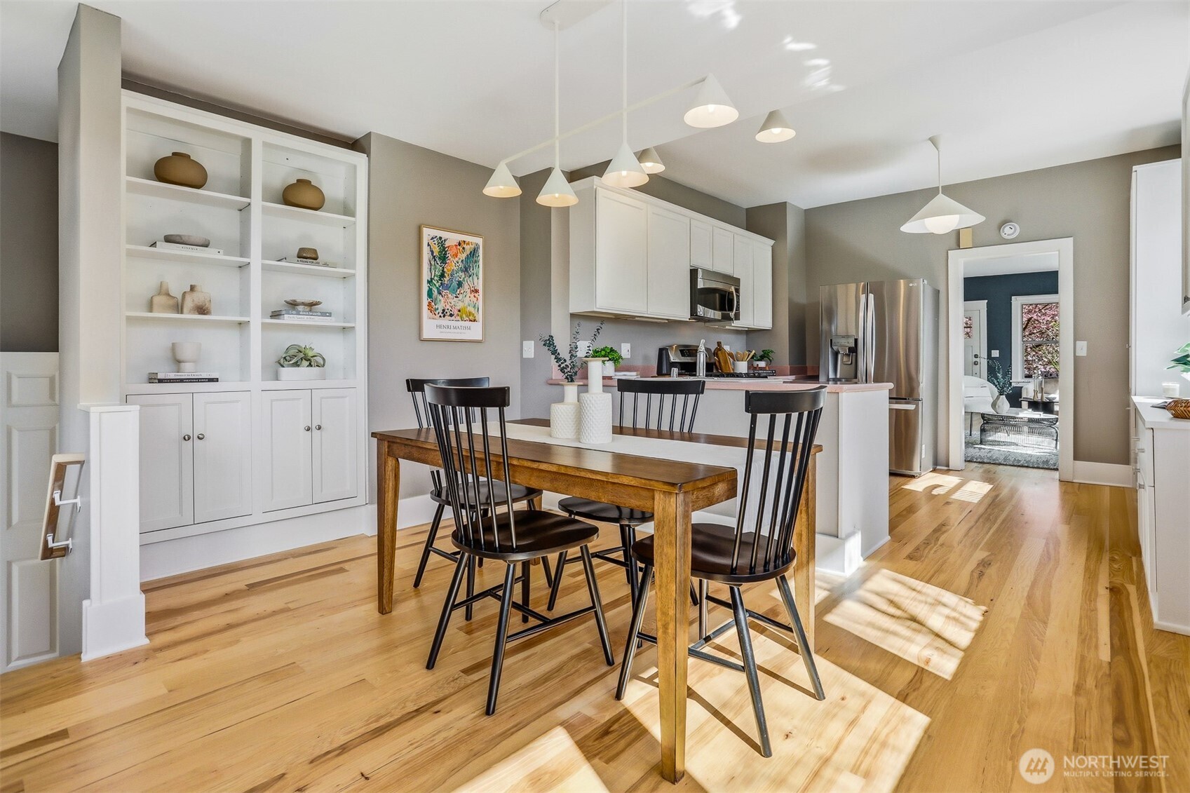 6725 Earl Avenue NW, Seattle, WA 98117