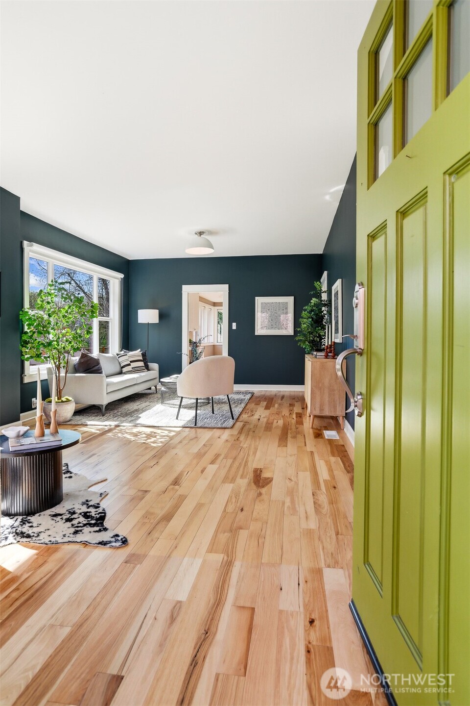 6725 Earl Avenue NW, Seattle, WA 98117