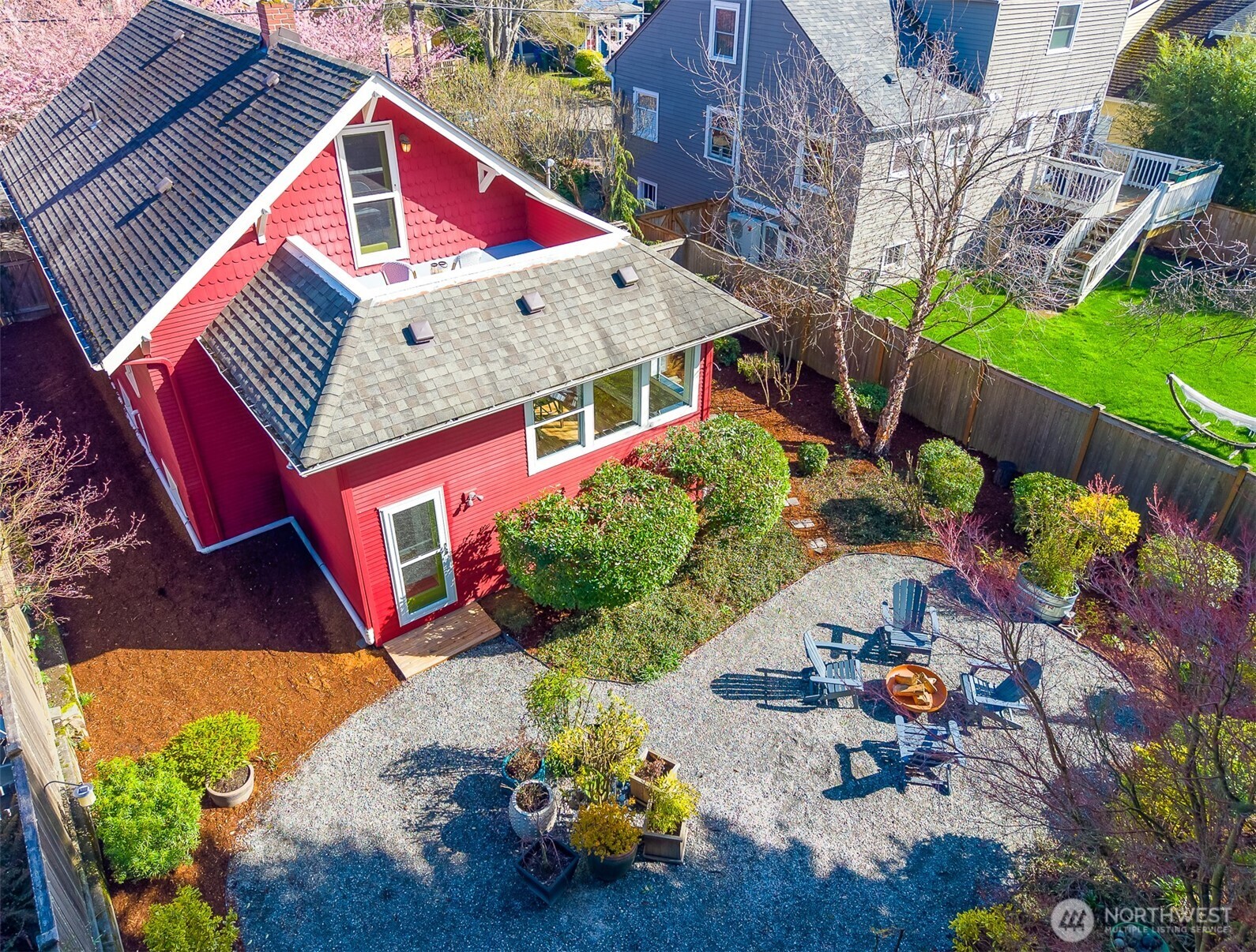 6725 Earl Avenue NW, Seattle, WA 98117