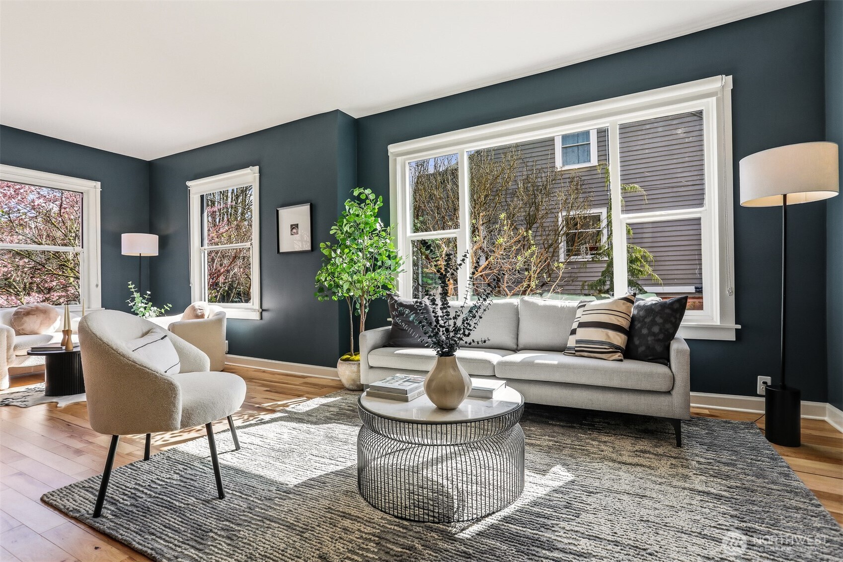 6725 Earl Avenue NW, Seattle, WA 98117