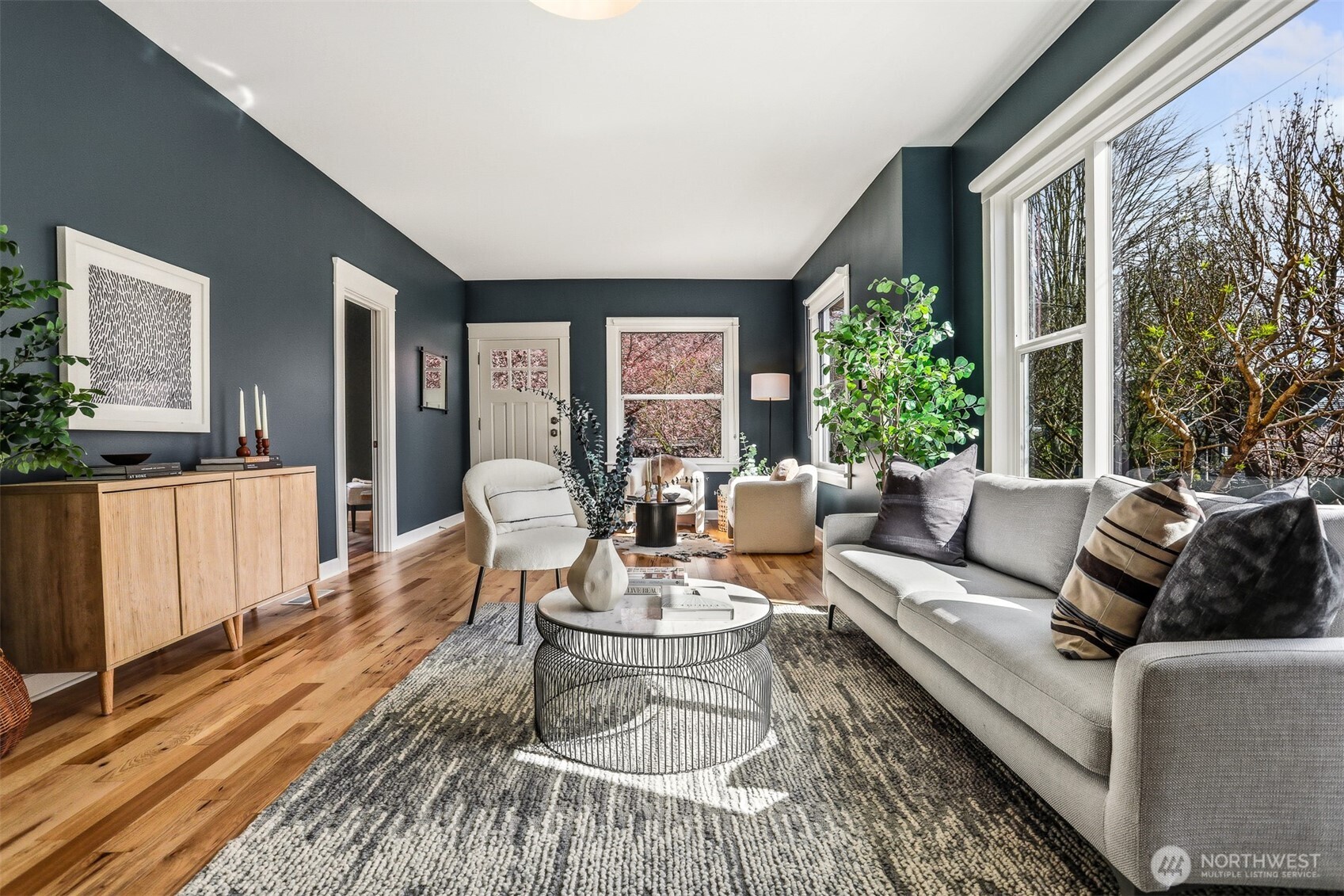 6725 Earl Avenue NW, Seattle, WA 98117