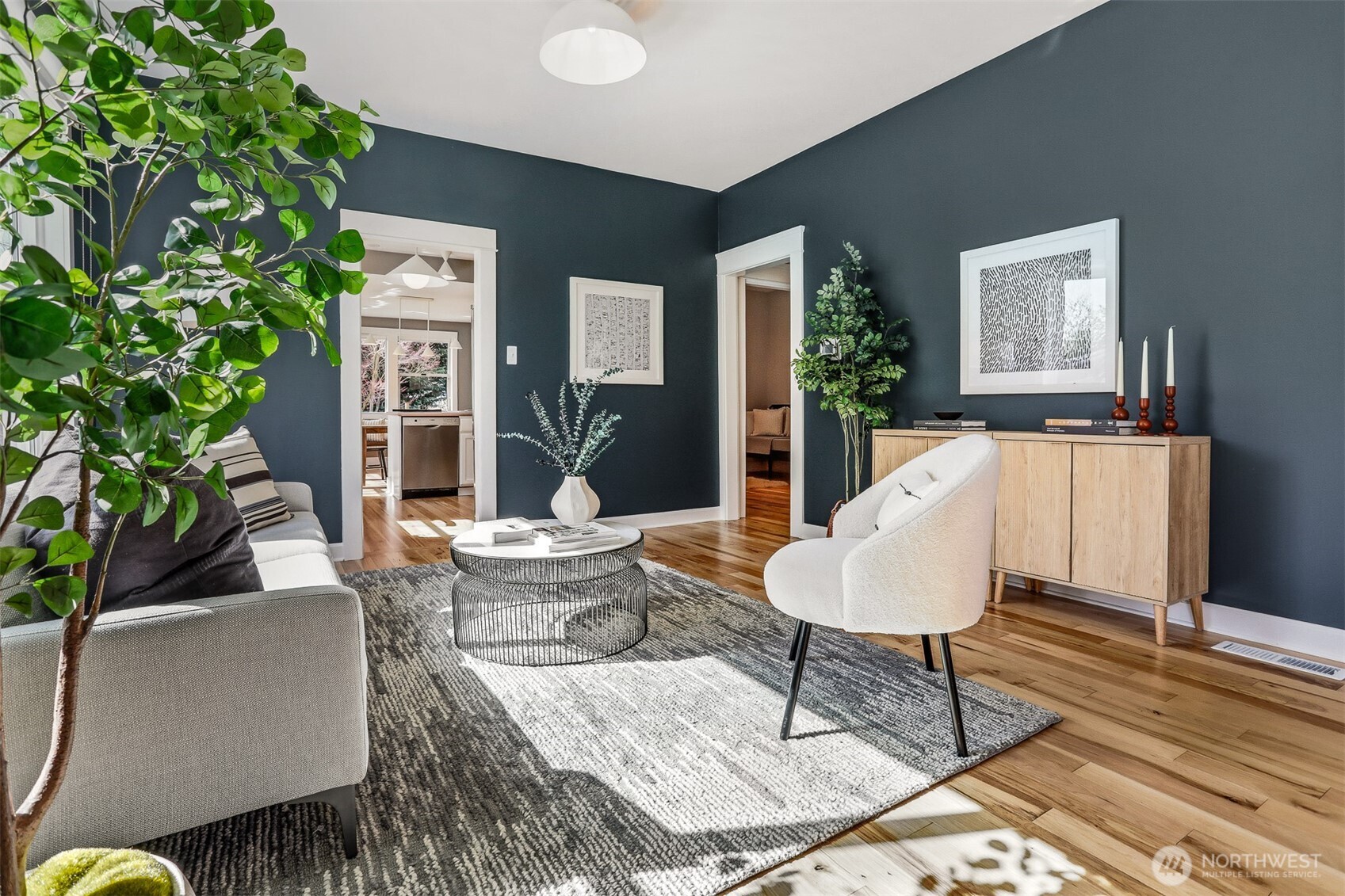 6725 Earl Avenue NW, Seattle, WA 98117