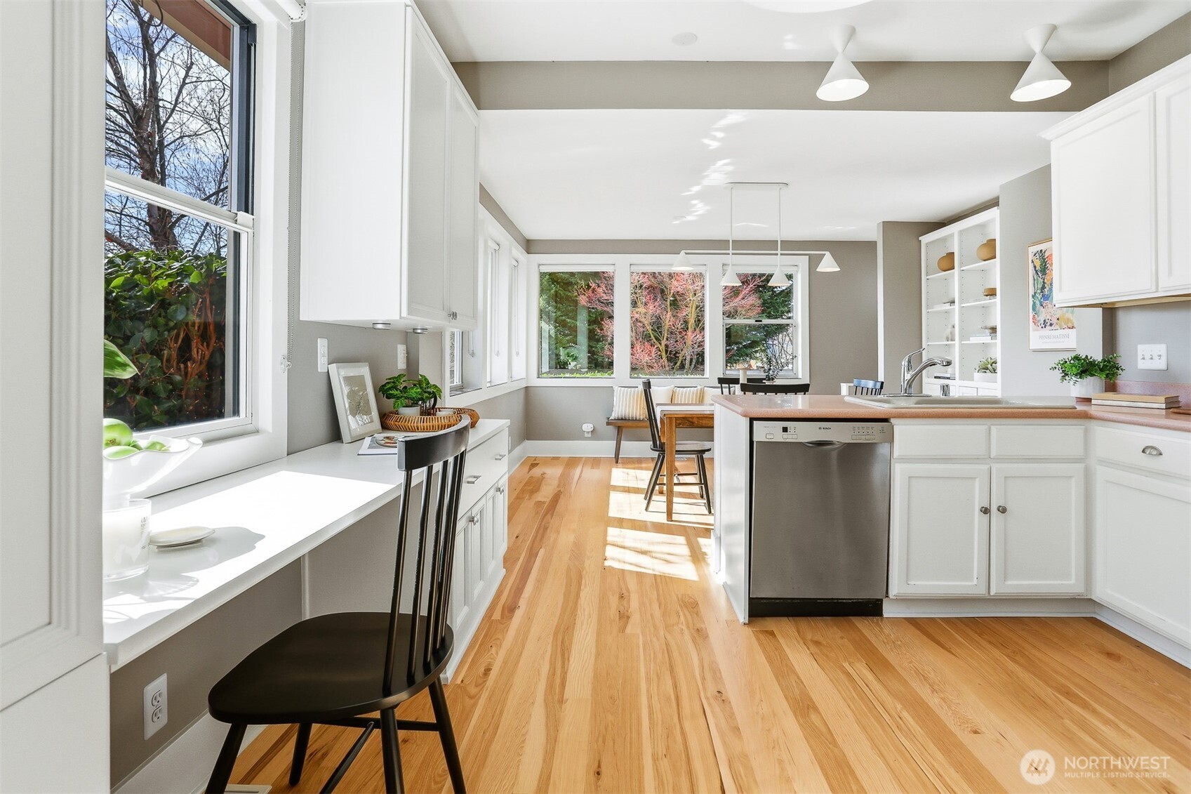 6725 Earl Avenue NW, Seattle, WA 98117