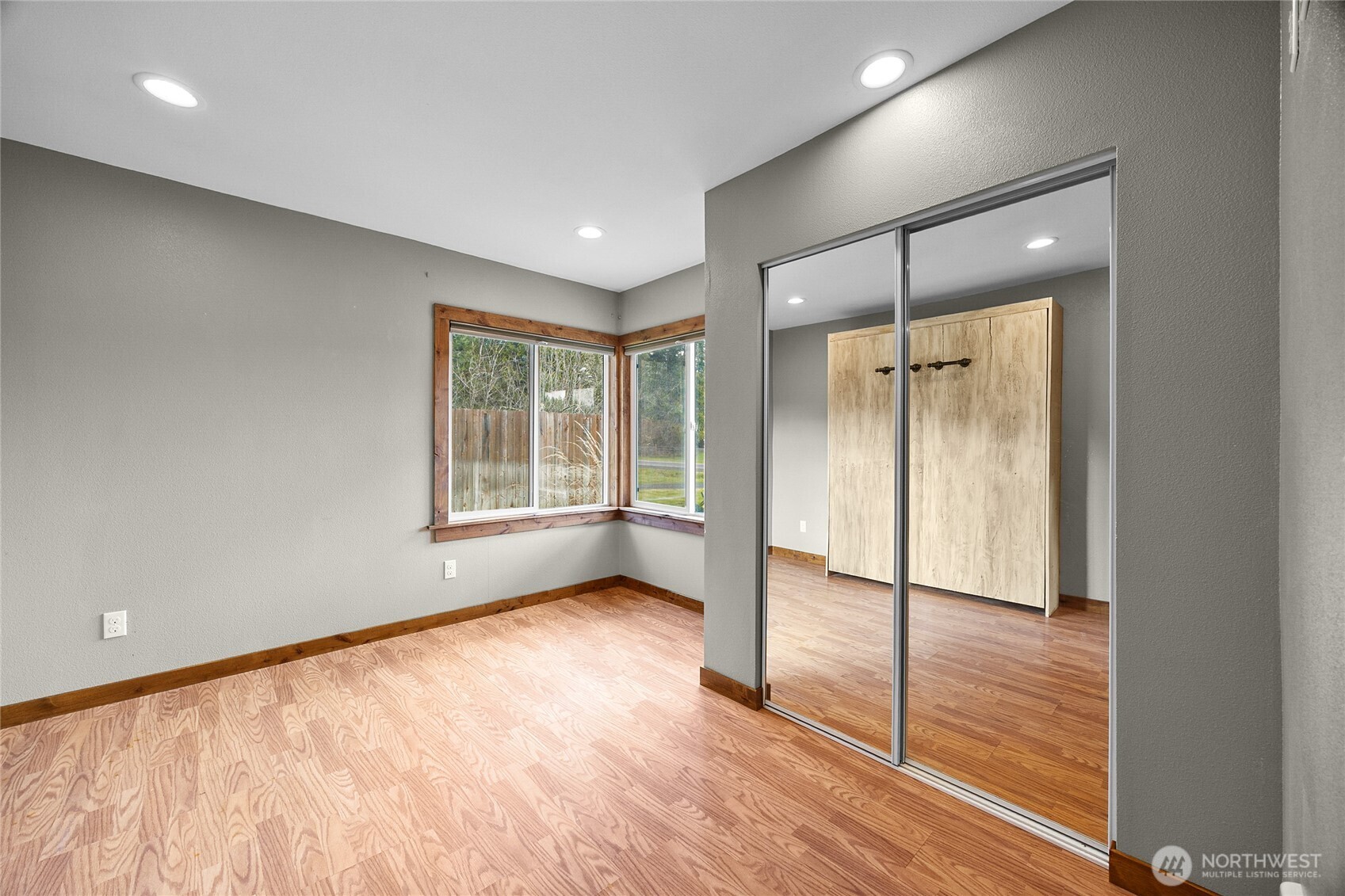 547 Silverbrook Road , Randle, WA 98377