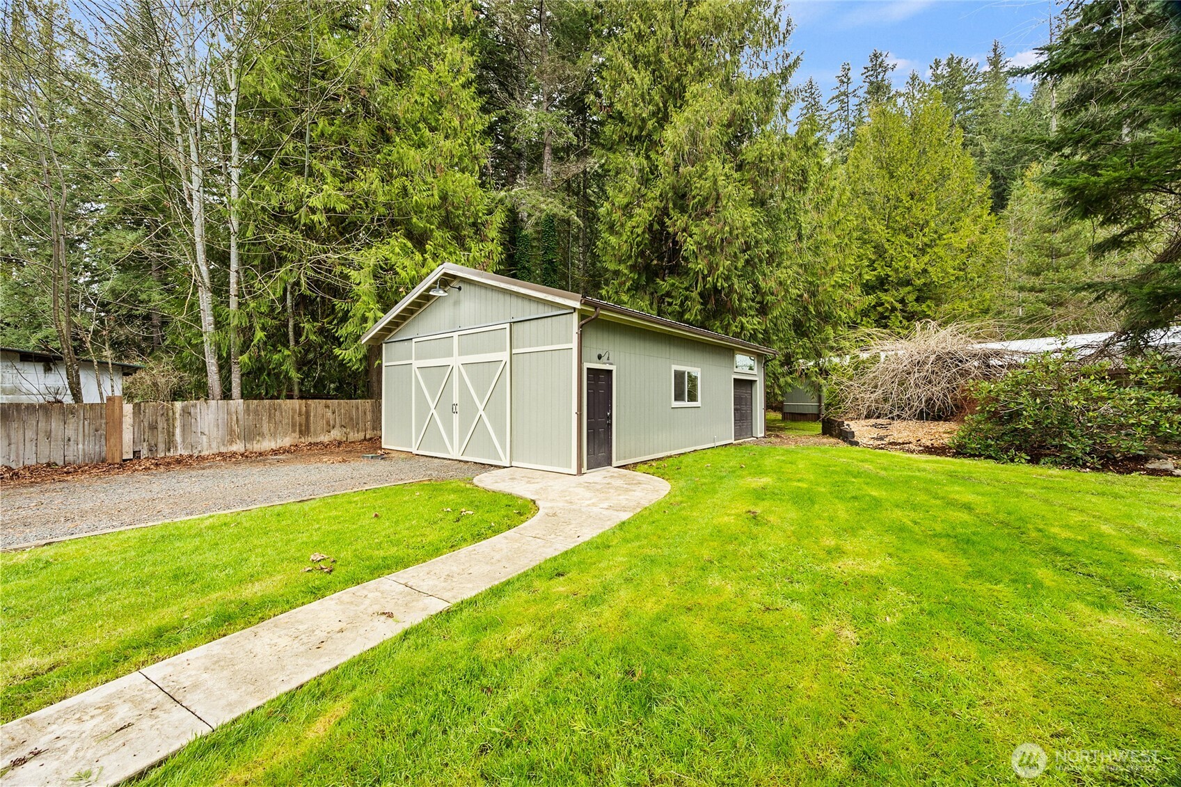 547 Silverbrook Road , Randle, WA 98377