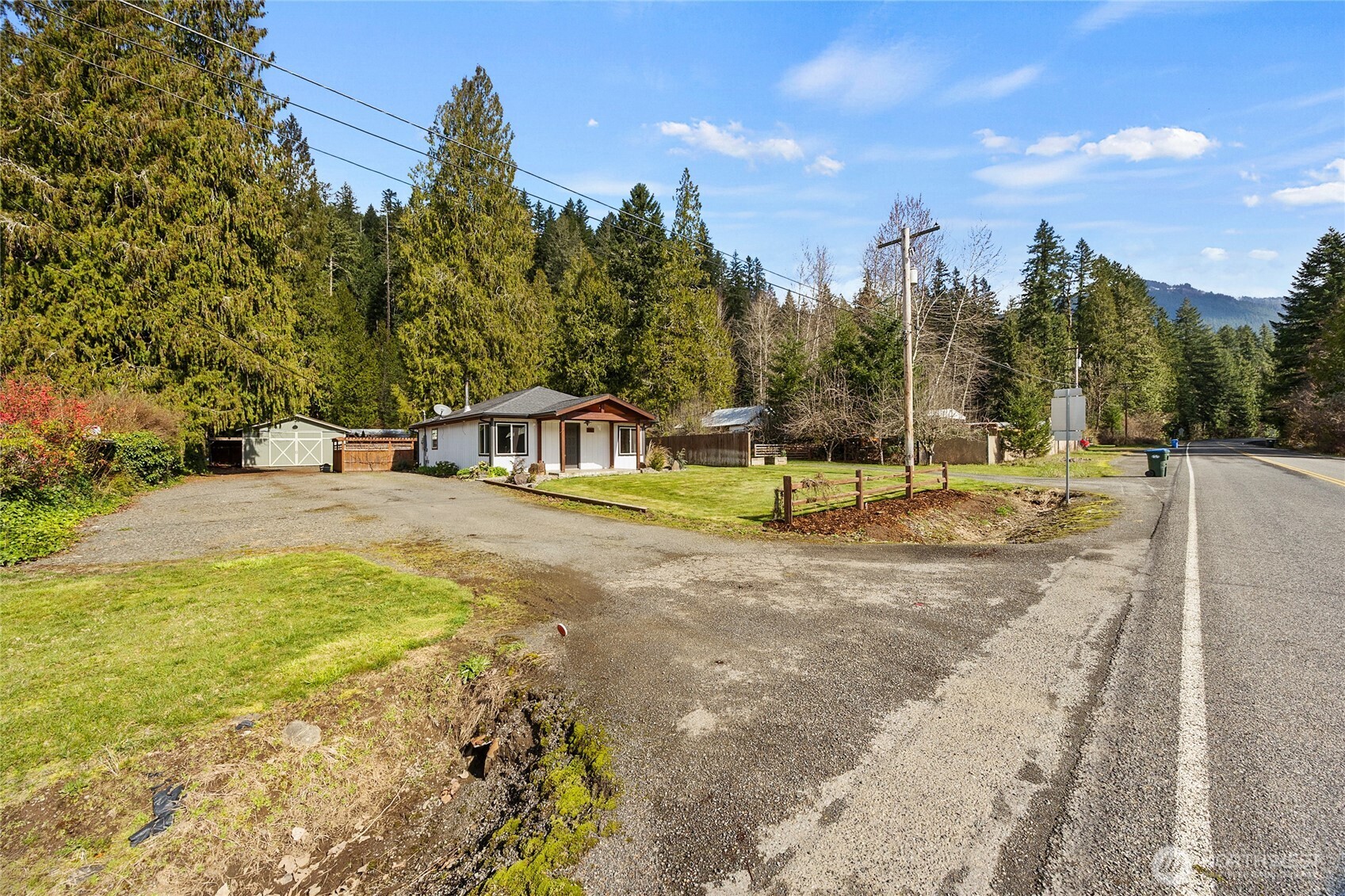 547 Silverbrook Road , Randle, WA 98377