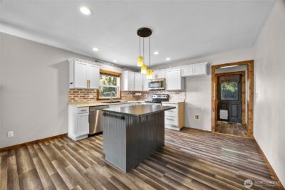 547 Silverbrook Road , Randle, WA 98377 - Photo 10