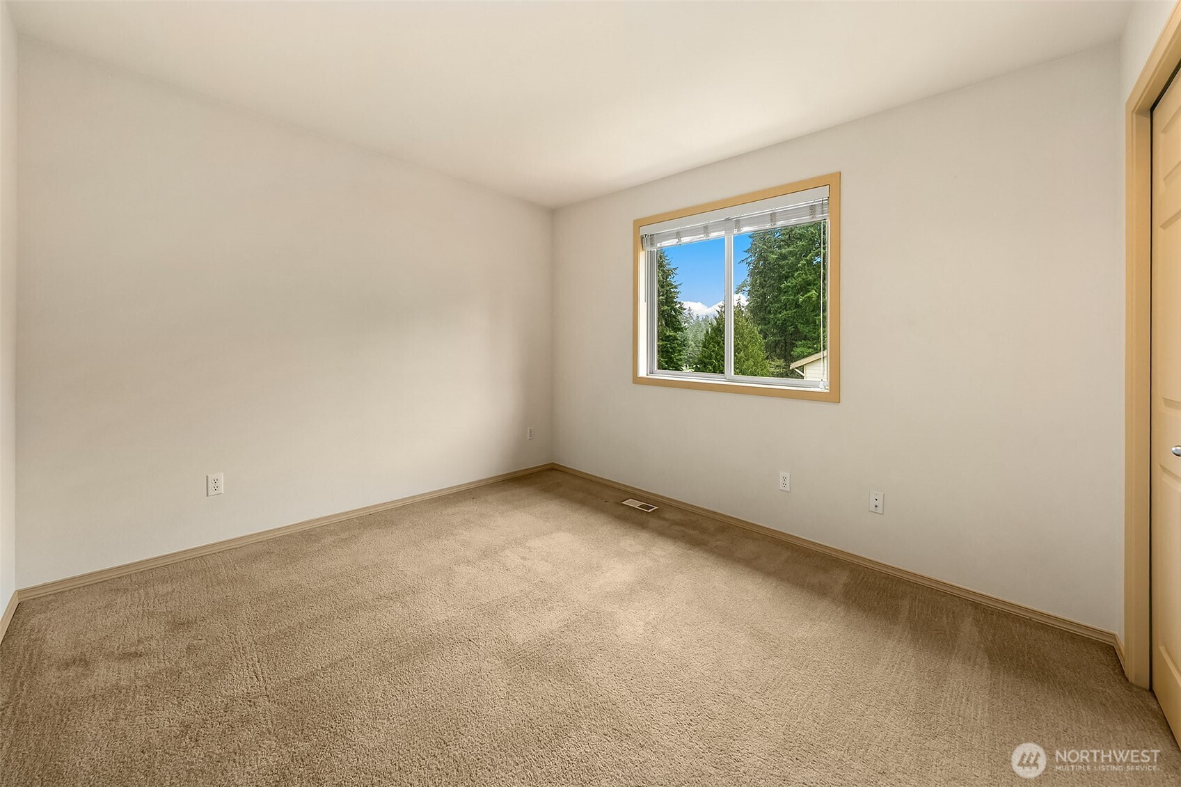 35638 8th Avenue SW, Federal Way, WA 98023