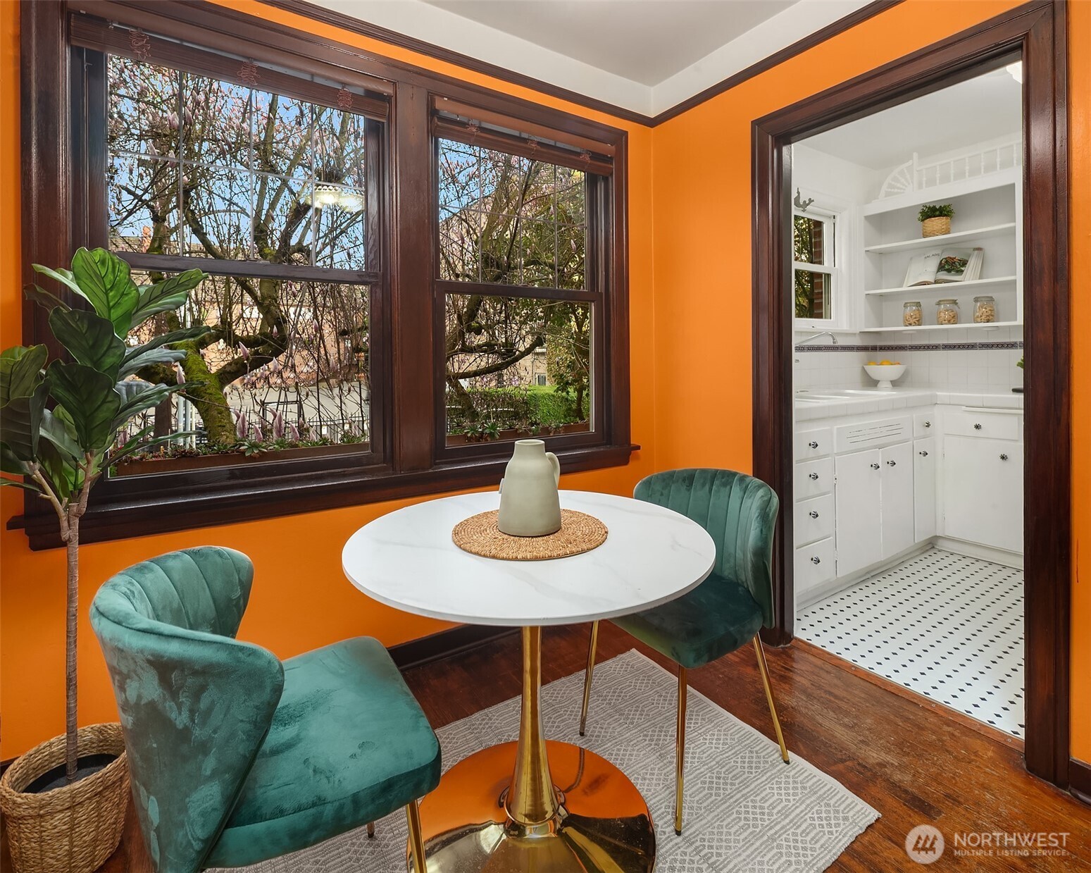 411 Boylston Avenue E #202, Seattle, WA 98102-4943