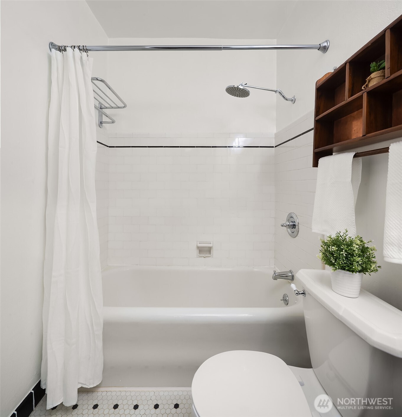 411 Boylston Avenue E #202, Seattle, WA 98102-4943