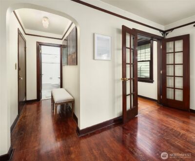 411 Boylston Avenue E #202, Seattle, WA 98102-4943 - Photo 2