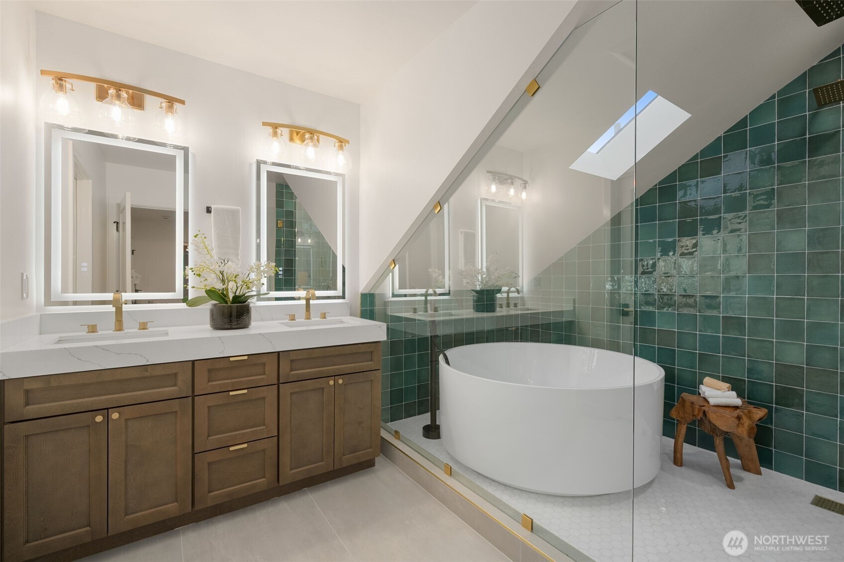 2121 1st Avenue W, Seattle, WA 98119