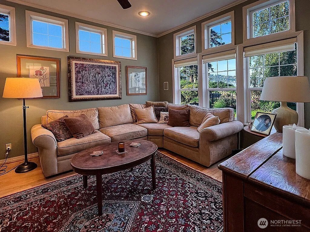 577 Scenic Heights Road , Oak Harbor, WA 98277