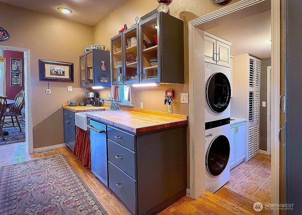 577 Scenic Heights Road , Oak Harbor, WA 98277