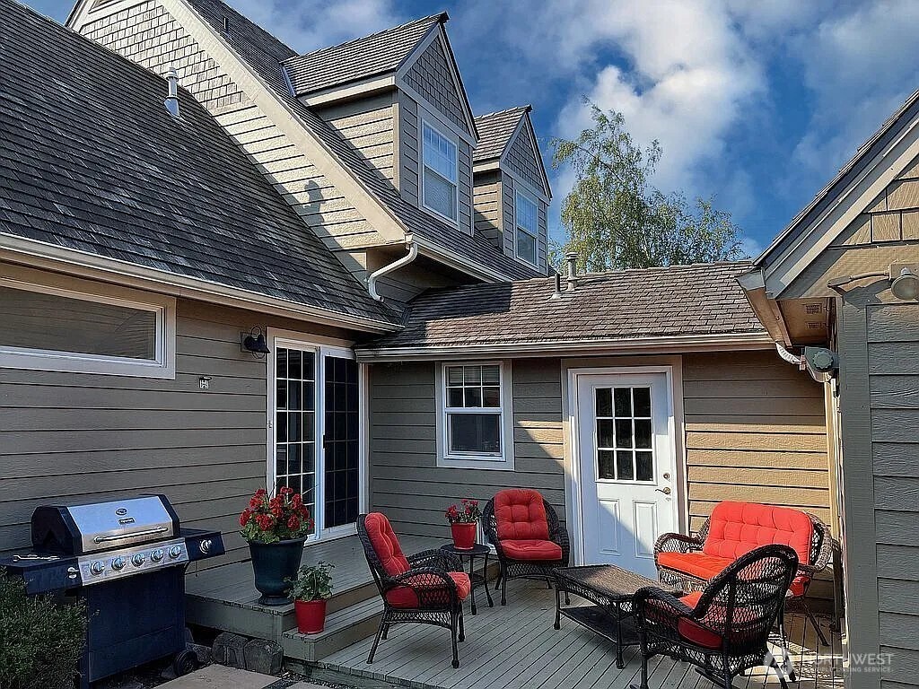 577 Scenic Heights Road , Oak Harbor, WA 98277