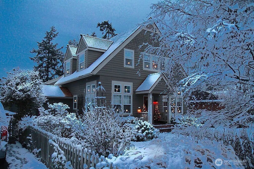 577 Scenic Heights Road , Oak Harbor, WA 98277