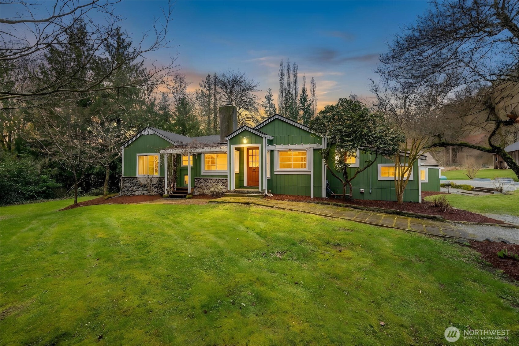 21260 Lake Sixteen Road , Mount Vernon, WA 98274