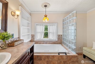 21260 Lake Sixteen Road , Mount Vernon, WA 98274 - Photo 16
