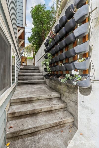 1939 10th Avenue W #B, Seattle, WA 98119 - Photo 30