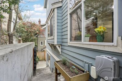 1939 10th Avenue W #B, Seattle, WA 98119 - Photo 31