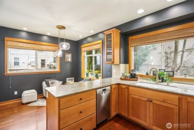 1939 10th Avenue W #B, Seattle, WA 98119 - Photo 4