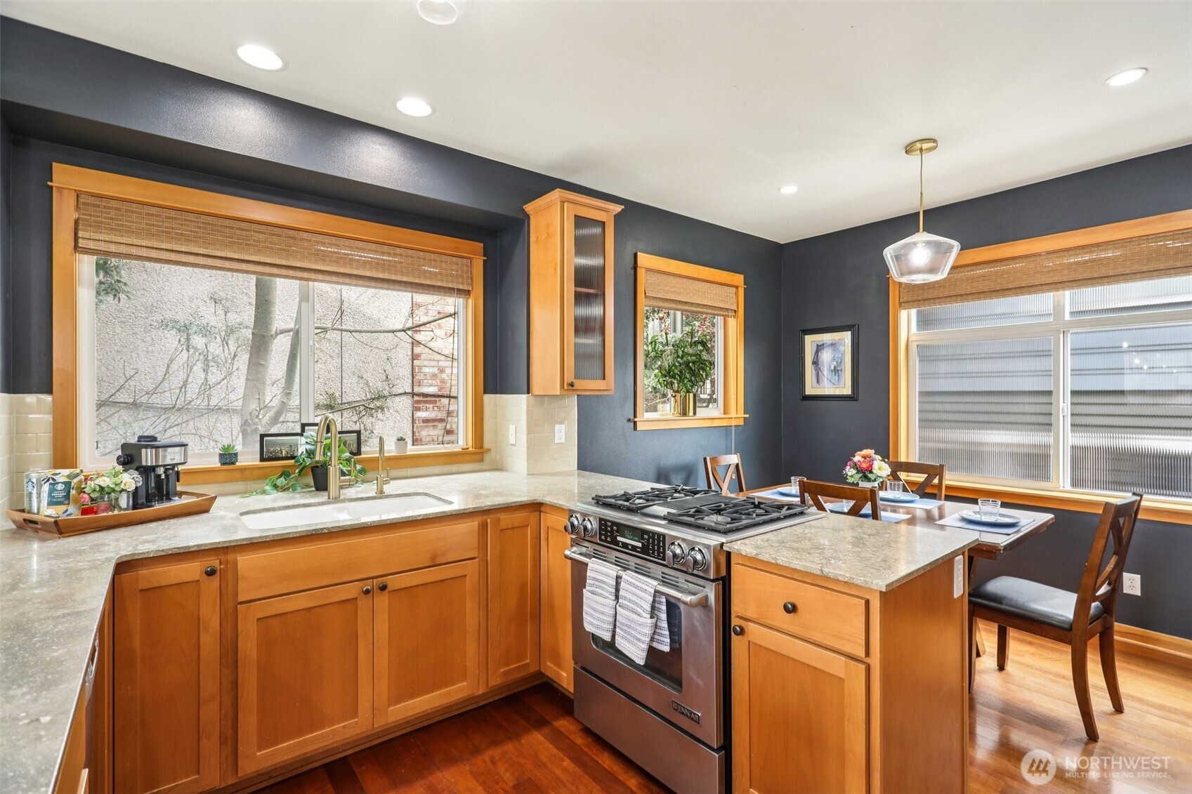 1939 10th Avenue W #B, Seattle, WA 98119