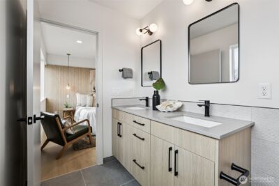 2626 58th Avenue SW #A, Seattle, WA 98116 - Photo 18